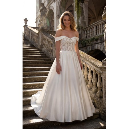 Robe de mariée princesse satin, épaules dénudées (off-shoulder), corsage dentelle illusion, jupe ample