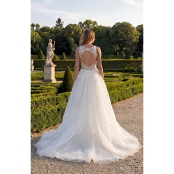 Robe princesse tulle, dos nu découpé, dentelle florale, longue traîne
