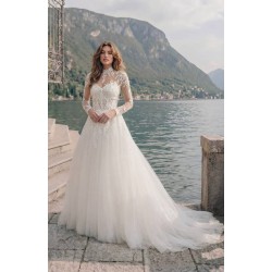 Robe princesse tulle scintillant, manches longues dentelle, col montant
