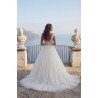 Robe princesse tulle, bretelles cap sleeve dentelle, dos V, longue traîne, vue de dos