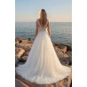 Robe princesse tulle, cap sleeve dentelle illusion, dos V, longue traîne, vue de dos