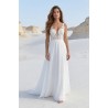Robe de mariée fluide en mousseline bretelles fines col V dentelle 3D style bohème – modèle Izae