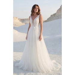 Robe trapèze avec tulle scintillant, bretelles larges, col V plongeant, corsage dentelle florale
