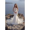 Robe de mariée sirène en crêpe bretelles fines dos dentelle et traîne feuillage – modèle Ezia