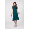 Robe de cocktail mariage mi-longue vert roi, haut en dentelle col bateau et jupe mousseline fluide – MS