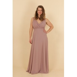Robe de soirée longue fluide en mousseline vieux rose, col V croisé et ceinture strass, grande taille – MS