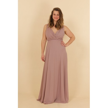Robe de soirée longue fluide en mousseline vieux rose, col V croisé et ceinture strass, grande taille – MS