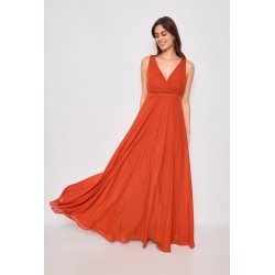 Robe de cocktail mariage longue en mousseline terracotta, col V croisé, ceinture strass et jupe évasée volante – MS