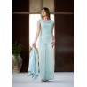 Ensemble 3 pièces mariage en vert menthe, veste ouverte manches 3/4, top col rond et pantalon droit - vue avec veste à la main