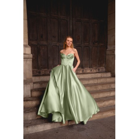 Robe de cocktail mariage longue en satin vert sauge, bustier corset cœur et jupe princesse évasée avec poches